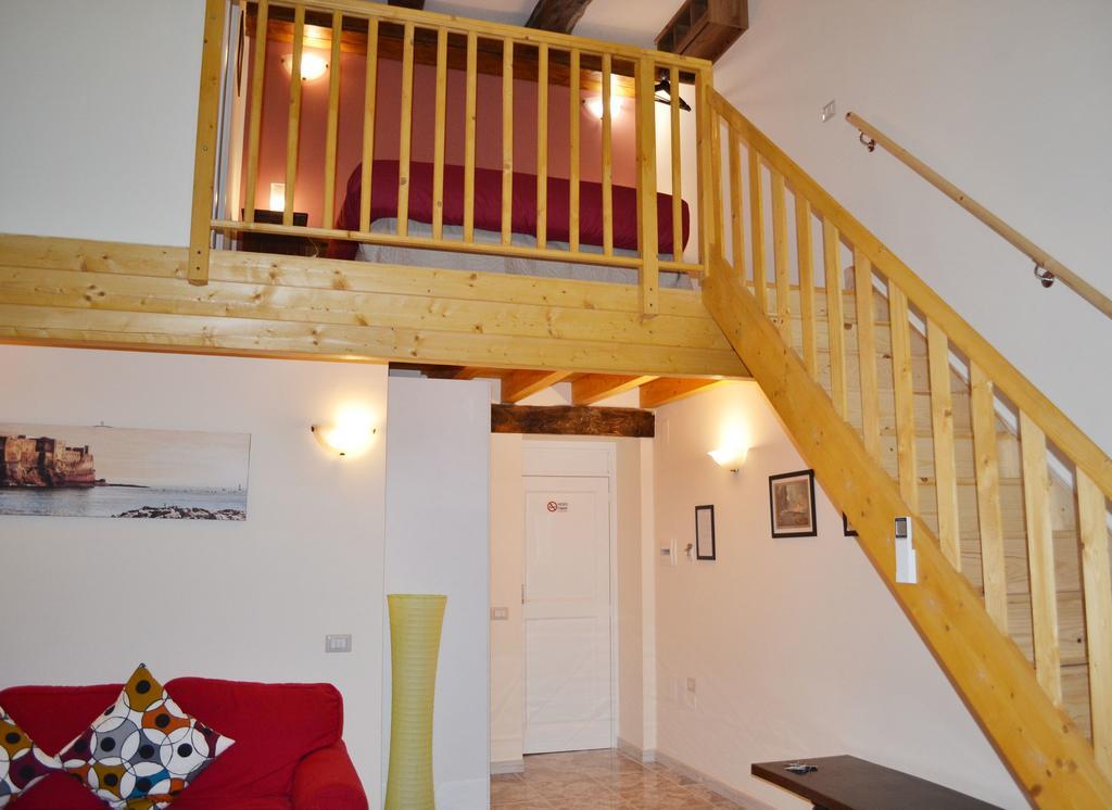 نابولي La Cattedrale Bed & Breakfast الغرفة الصورة