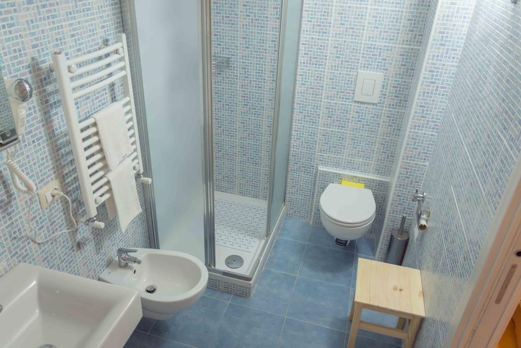 نابولي La Cattedrale Bed & Breakfast الغرفة الصورة