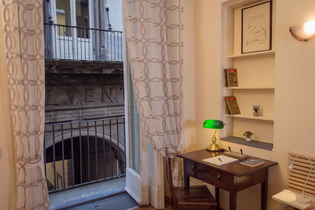 نابولي La Cattedrale Bed & Breakfast الغرفة الصورة