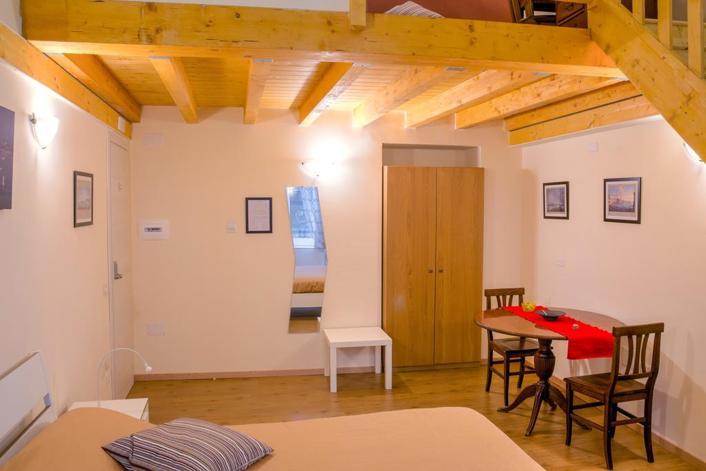 نابولي La Cattedrale Bed & Breakfast المظهر الخارجي الصورة